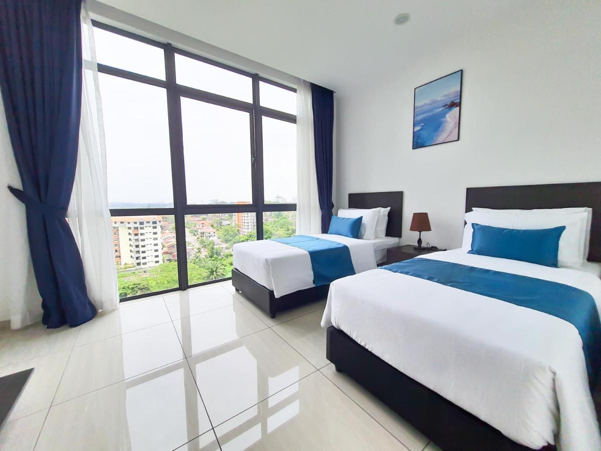 Ramada Suites By Wyndham The Straits Johor Bahru Exterior photo